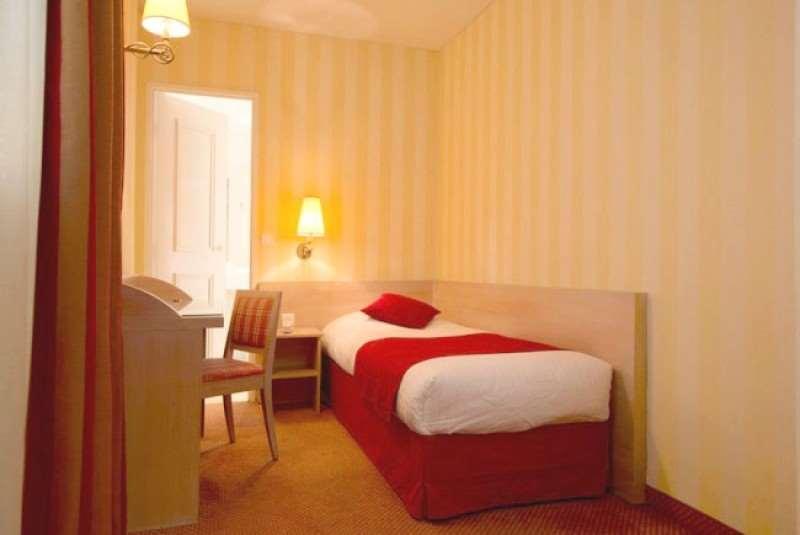 Hotel Delambre Paris Zimmer foto