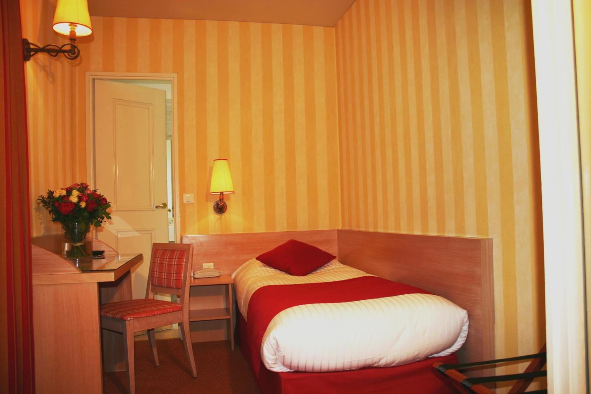 Hotel Delambre Paris Exterior foto